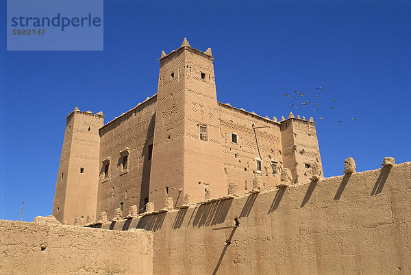 Kasbah in der Dades-Tal  Marokko  Nordafrika  Afrika