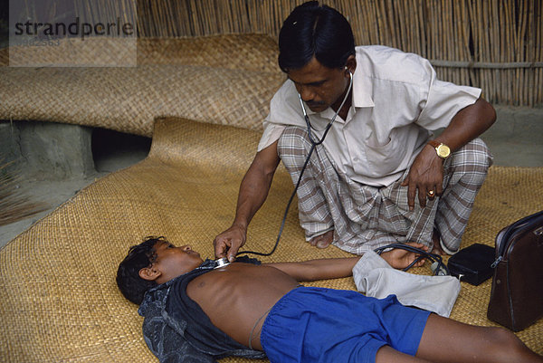 Dorfarzt  Char Kukri Mukri  Bangladesch  Asien
