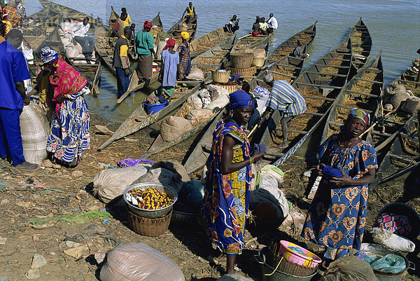 Ufer  Djenne  Mali  Westafrika  Afrika