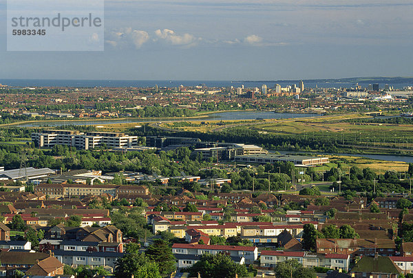 Luftbild aus Portsdown Hügel der Stadt und am Rande  Portsmouth  Hampshire  England  Vereinigtes Königreich  Europa