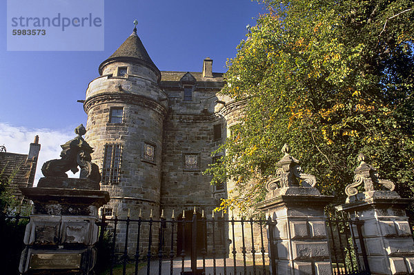 Falkland Palace  erbaut zwischen 1501 und 1531 auf eine frühere Stiftung  Zeit  Falkland  Fife  Schottland  Vereinigtes Königreich  Europa wo Mary  Königin von Schottland gelebt