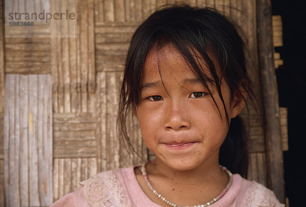 Portrait eines Mädchens Hmong in Laos  Indochina  Südostasien  Asien