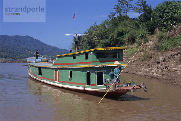 Nach den Mekong Bootsfahrt  Luang Prabang  Mekong  Laos  Indochina  Südostasien  Asien