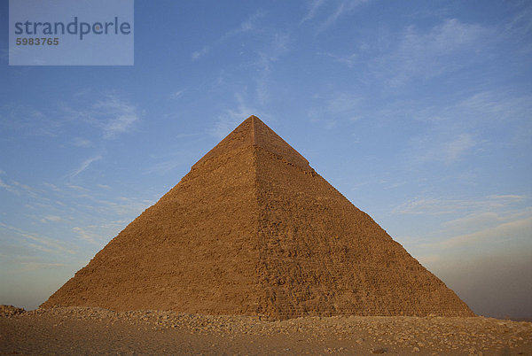 Einer der die Pyramiden von Gizeh  UNESCO Weltkulturerbe  Kairo  Ägypten  Nordafrika  Afrika