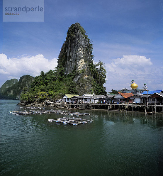 Koh Panny Dorf in der Bucht von Phang Nga  Süd-Thailand  Thailand  Südostasien  Asien