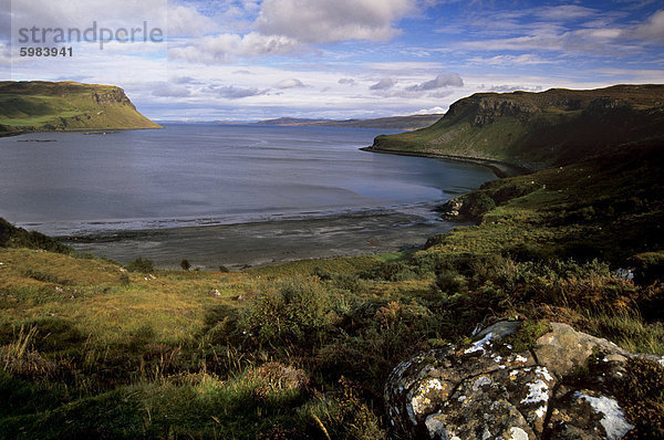 Camas Bay in der Nähe von Portree  Isle Of Skye  Innere Hebriden  Schottland  Vereinigtes Königreich  Europa