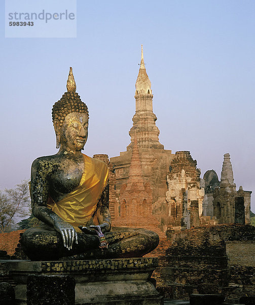 Ruinen des Wat Mahathat  Sukhothai  UNESCO World Heritage Site  Thailand  Südostasien  Asien