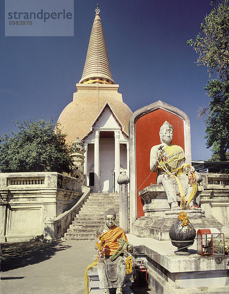 Der große Stupa von Nakorn Pathom  Thailand  Südostasien  Asien