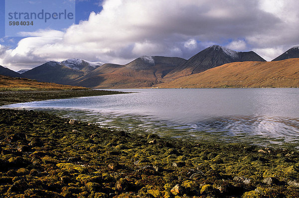 Loch Hainort und rote Cuillins (Red Hills)  Insel der Inneren Hebriden  Skye  Schottland  Vereinigtes Königreich  Europa