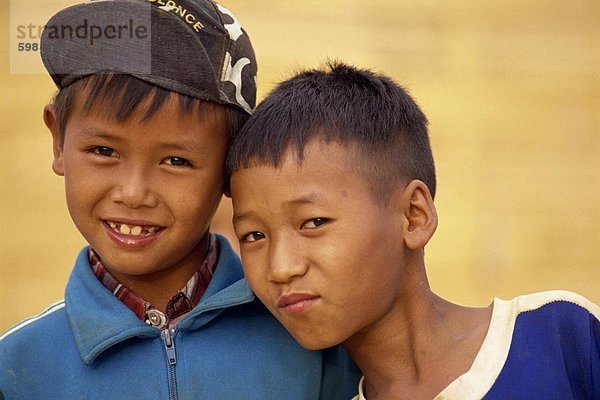 Portrait Junge - Person Hügel 2 Südostasien Asien Thailand Volksstamm Stamm