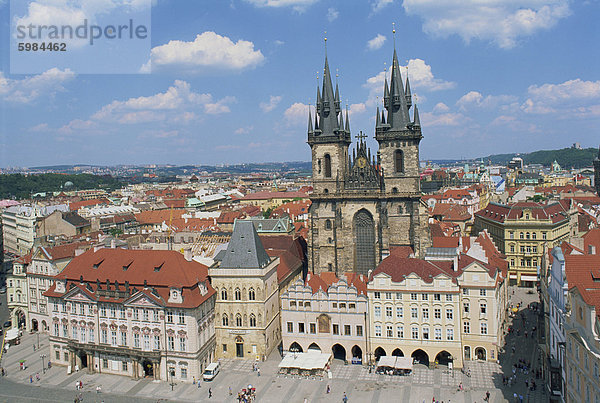 Skyline einschließlich der Teynkirche am Altstädter Ring in Prag  UNESCO World Heritage Site  Tschechische Republik  Europa