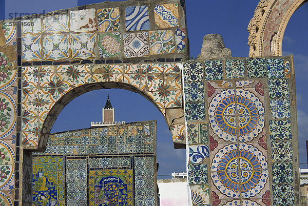 Gekachelte Ruinen der Terrasse du Palais d ' Orient  Tunis  Tunesien  Nordafrika  Afrika