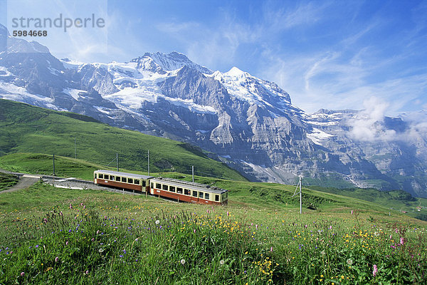 Jungfraubahn und der Jungfrau  13642 ft.  Europa  Schweiz  Berner Oberland  Schweizer Alpen