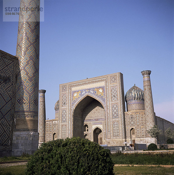 Ulugbek Madrasah  datierend von 1420  Registanplatz  Samarkand  Usbekistan  GUS  Zentralasien  Asien