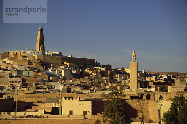 Mzab-Altstadt mit Moscheen  Ghardaia  Algerien  Nordafrika  Afrika