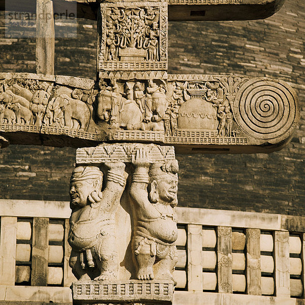 Detail der Westtor  Torana  große Stupa  Sanchi  UNESCO Weltkulturerbe  Madhya Pradesh  Indien  Asien