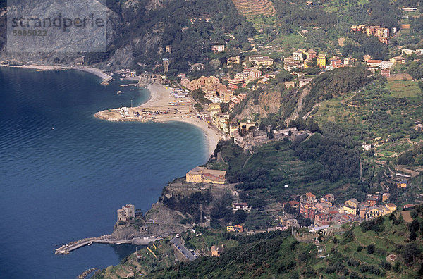 Monterosso al Mare und Punta Mesco  Cinque Terre  Weltkulturerbe und Nationalpark  Ligurien  Italien  Europa