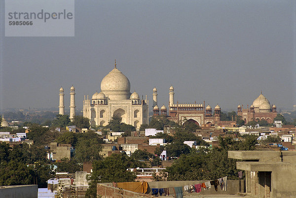 Das Taj Mahal  erbaut von Shah Jahan für seine Frau  UNESCO Weltkulturerbe  Agra  Uttar Pradesh  Indien  Asien