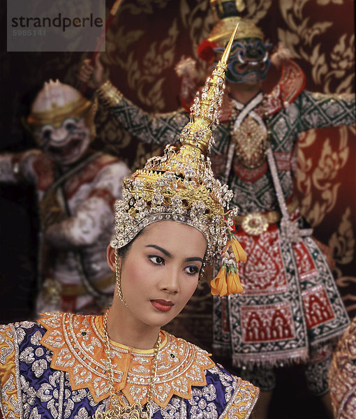 Traditionelle Thai-Tänzerinnen  Thailand  Südostasien  Asien