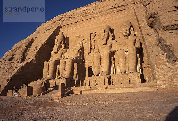 Tempel von Re-Herakhte für Pharao Ramses II  verschoben  wenn hohe Assuan-Staudamm gebaut  UNESCO Weltkulturerbe  Abu Simbel  Nubien  Ägypten  Nordafrika  Afrika