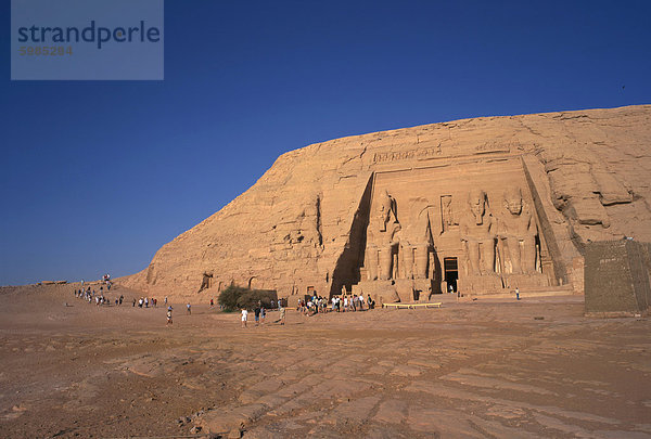 Tempel von Re-Herakhte für Pharao Ramses II  verschoben  wenn hohe Assuan-Staudamm gebaut  UNESCO Weltkulturerbe  Abu Simbel  Nubien  Ägypten  Nordafrika  Afrika