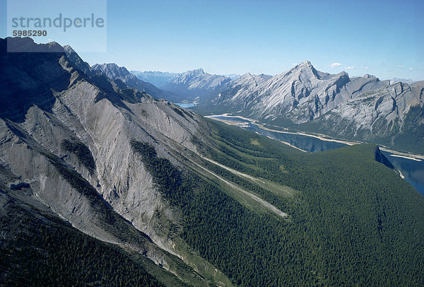 Rocky Mountains in der Nähe von Banff  Alberta  Kanada  Nordamerika