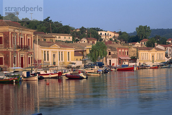 Hafen von Gaios  Paxos  griechische Inseln  Griechenland  Europa