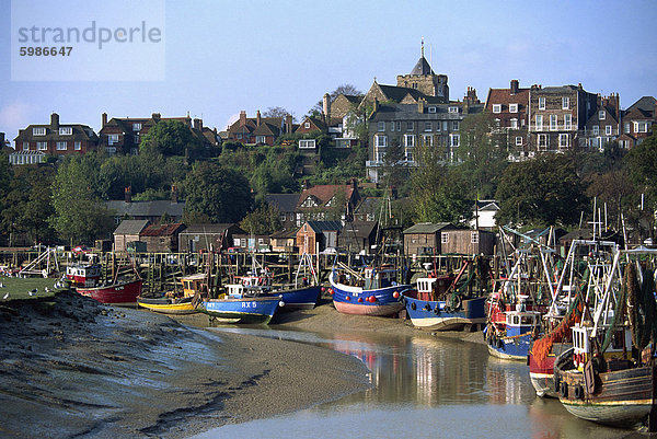 Fischerboote am Fluss Rother  Rye  Sussex  England  Vereinigtes Königreich  Europa