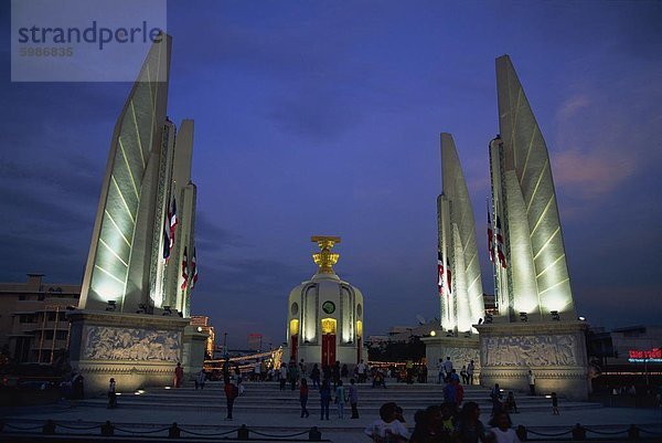 Democracy Monument  Ratchadamnoen Klang Road  Bangkok  Thailand  Südostasien  Asien