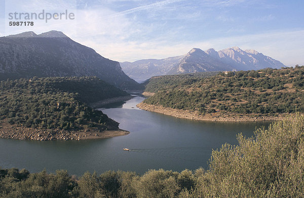Aussicht auf Berge  Supramonte di Oliena  Lake Cedrino  Dorgali  Nuoro Provinz  Sardinien  Italien  Europa