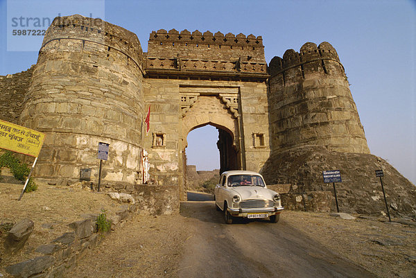 Massive Fort  gebaut im Jahr 1458 AD von Rana Kumbha  Kumbhalgarh  Rajasthan Indien  Asien