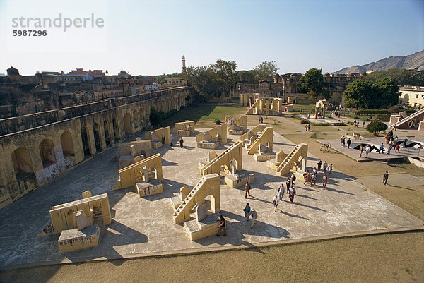 Das Jantar Mantar erbaut 1728 und 1734 von Jai Singh II als ein Observatorium  Jaipur  Rajasthan Indien  Asien