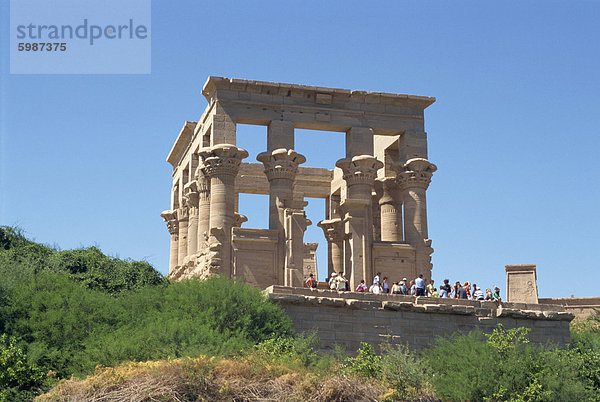 Tempel von Philae  zog den hohen Assuan-Staudamm errichtet  UNESCO Weltkulturerbe  Nubien  Ägypten  Nordafrika  Afrika