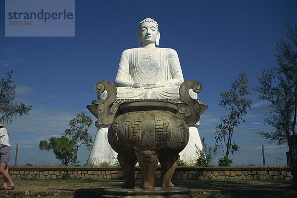 Statue des Buddha im Bandit Cham Towers in Vietnam  Indochina  Südostasien  Asien