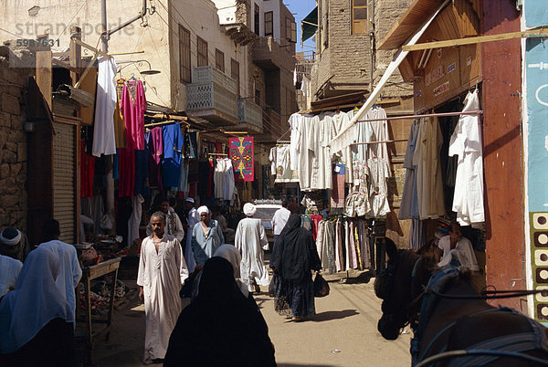 Im Basar  Aswan  Ägypten  Nordafrika  Afrika