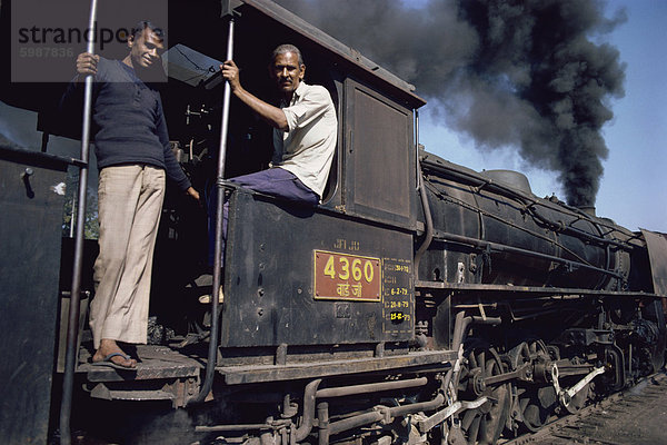 Dampf-Lokomotive  Indien  Asien