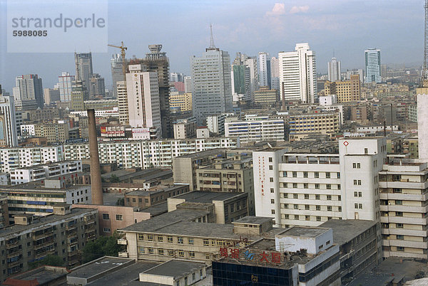 City Skyline der Stadt Urumqi Xinjiang  China  Asien