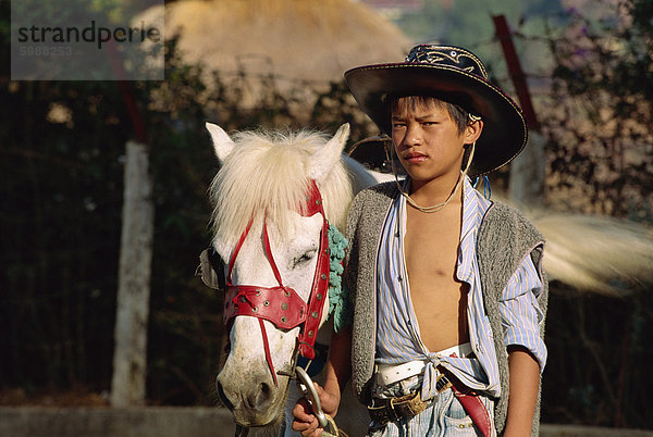 Cowboy bei Ho als Tho Lake  Dalat-Stadt  Vietnam  Indochina  Südostasien  Asien