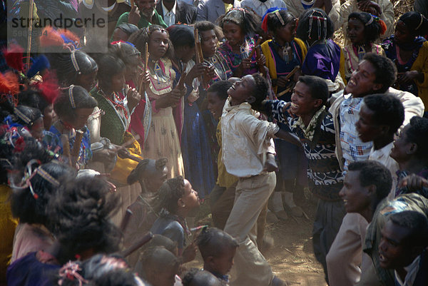 Fruchtbarkeit Tanz  Lake Langano  Äthiopien  Afrika
