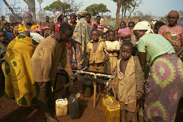 Ruandische Flüchtlinge im Juli 1994  Tansania  Ostafrika  Afrika