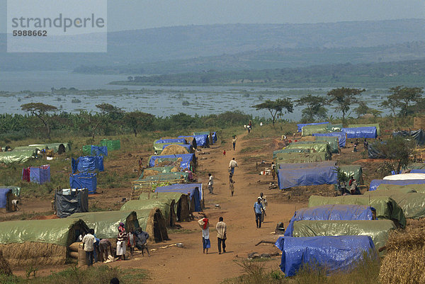 Hutu-Flüchtlinge im Kagenyi-Camp im Juli 1994  Tansania  Ostafrika  Afrika