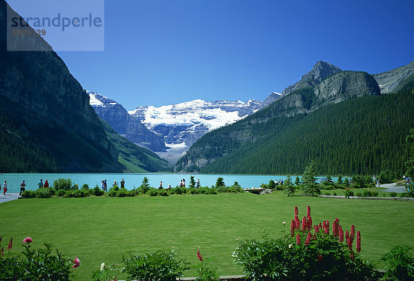 Lake Louise  mit der Rocky Mountains im Hintergrund  in Alberta  Kanada  Nordamerika