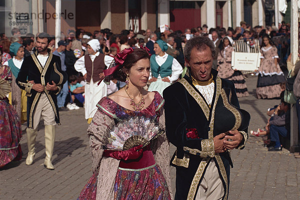 Neue Messen Geschichte Parade  Ponte de Lima  Minho  Portugal  Europa