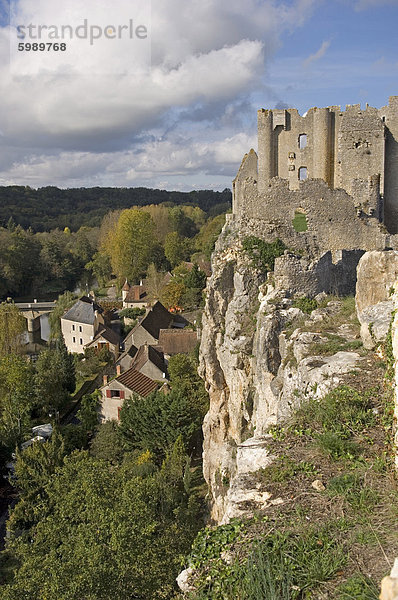 Die mittelalterliche Burg erbaut zwischen dem 11. und 15. Jahrhundert  Angles Sur Anglin  Vienne  Poitou-Charentes  Frankreich  Europa