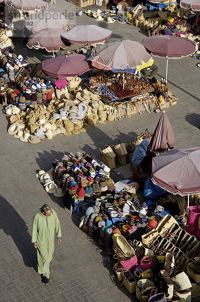 Die Souks in der Medina  Marrakesch  Marokko  Nordafrika  Afrika