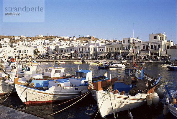 Hafen Sie mit Angeln Boote  Mykonos-Stadt  Insel Mykonos  Kykladen  Griechenland  Europa