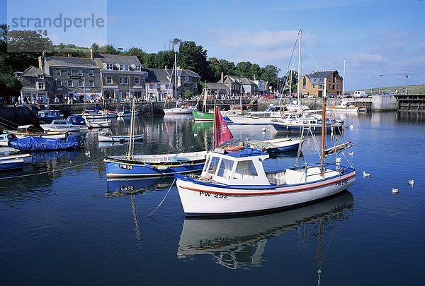 Hafen von Padstow  Cornwall  Großbritannien