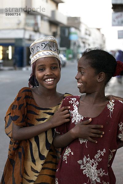 Kinder auf den Straßen von Dschibuti  Dschibuti  Afrika