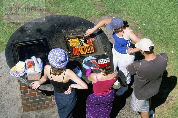 Barbecue am Tamarama  südlich von Bondi in den östlichen Vororten  Sydney  New South Wales  Australien  Pazifik