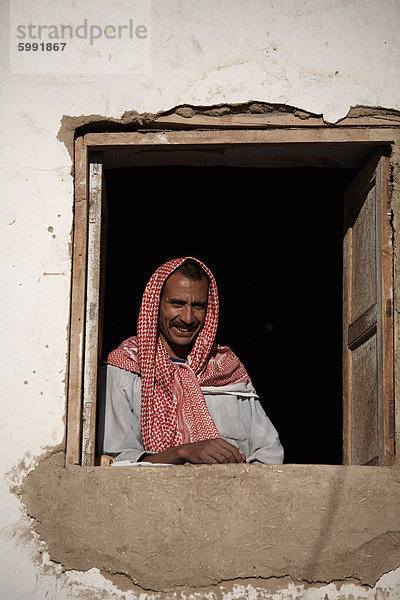 Einen lokalen Mann in Al-Qasr  Dakhla  Ägypten  Nordafrika  Afrika